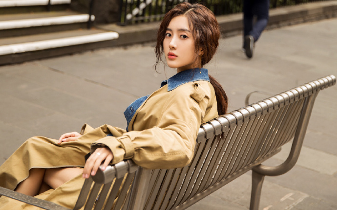 男子持刀辱骂恐吓高空作业人员 被重庆警方行拘